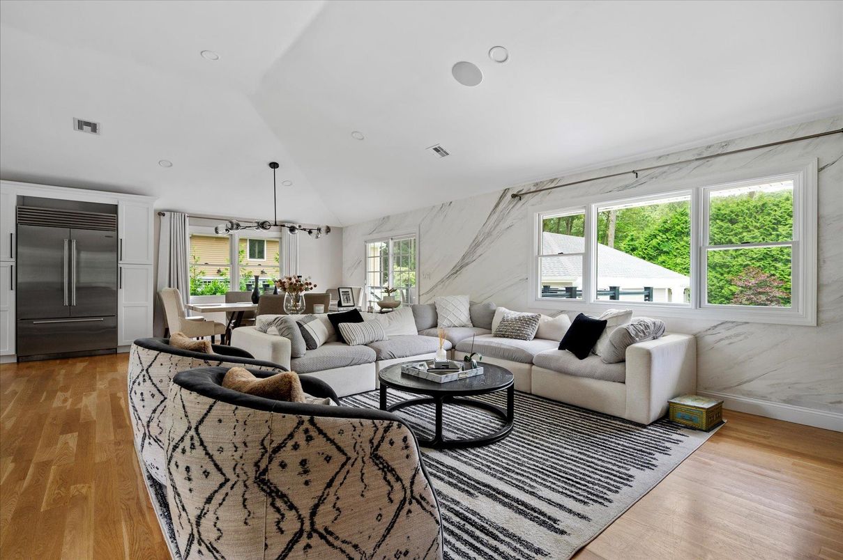 Dining room, Interior, Kitchen, Living room, Marble Walls, Pendant Lights, Recessed Lighting, Wood Texture Flooring