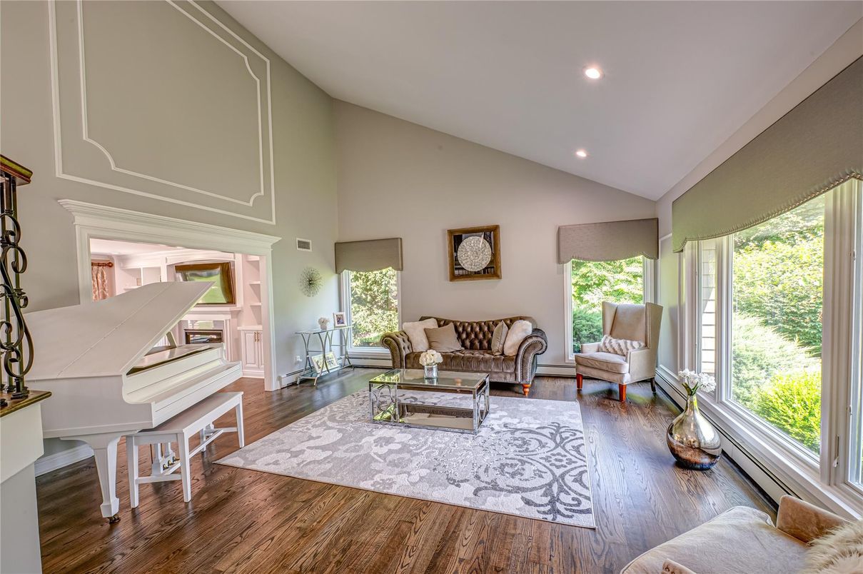 Interior, Living room, Piano, Recessed Lighting, Wood Texture Flooring