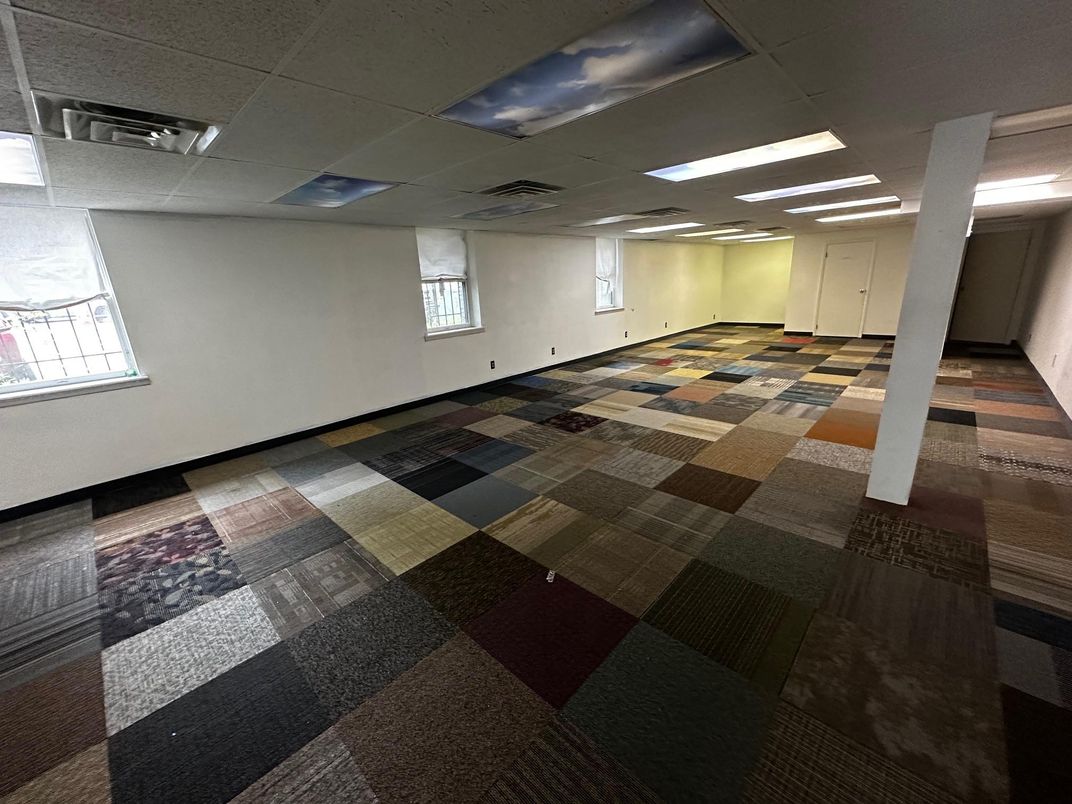 Empty room, Interior, Recessed Lighting