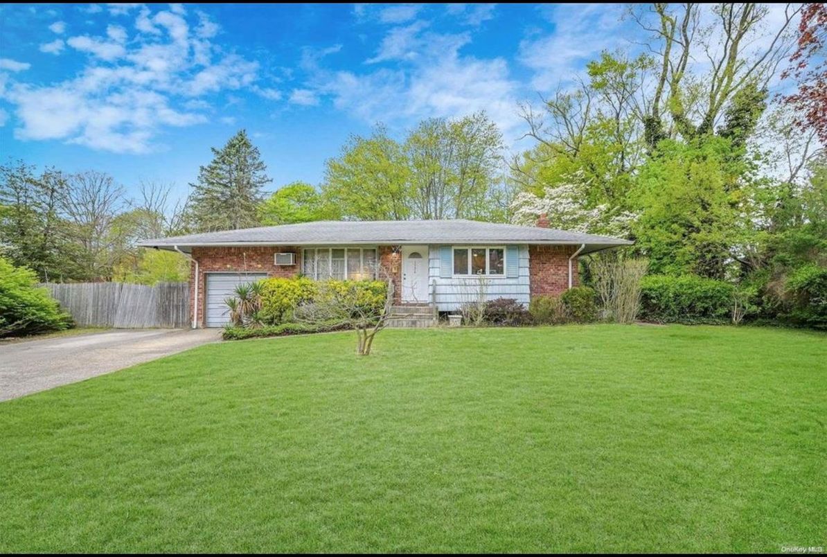 Attached, Exterior, Facade, Brick Facade, Ranch