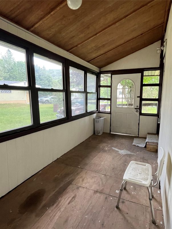 Interior, Sun Room, Wooden Ceilings