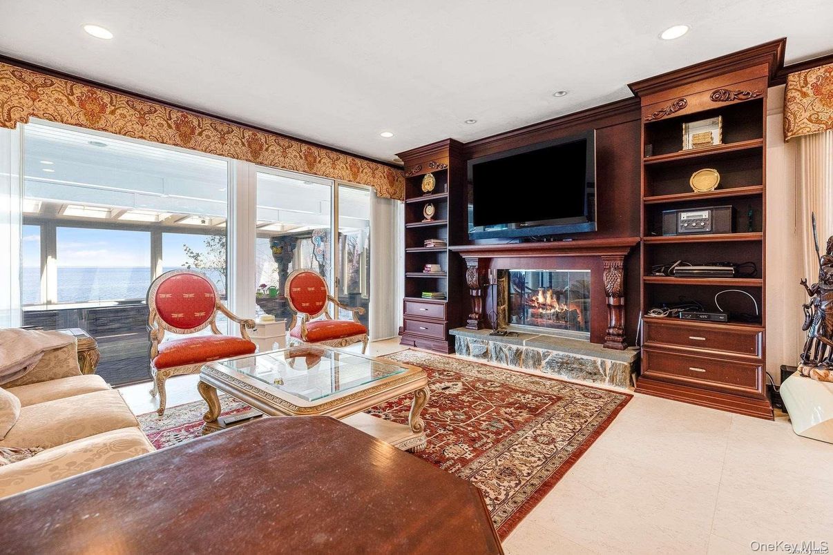 Fireplace, Interior, Living room, Recessed Lighting