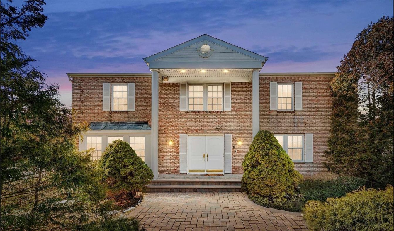 Exterior, Facade, Brick Facade, Brick Traditional