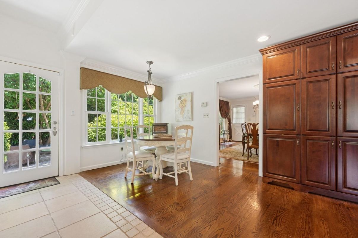 Dining room, Interior, Pendant Lights, Recessed Lighting, Wood Texture Flooring
