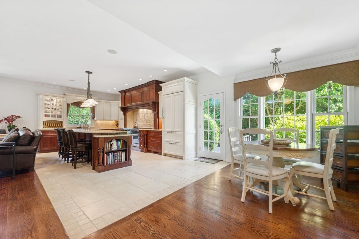Dining room, Interior, Kitchen, Pendant Lights, Recessed Lighting, Wood Texture Flooring