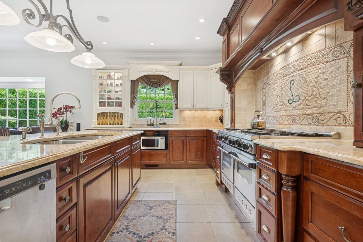 Interior, Kitchen, Pendant Lights, Recessed Lighting, Stainless Steel Appliances