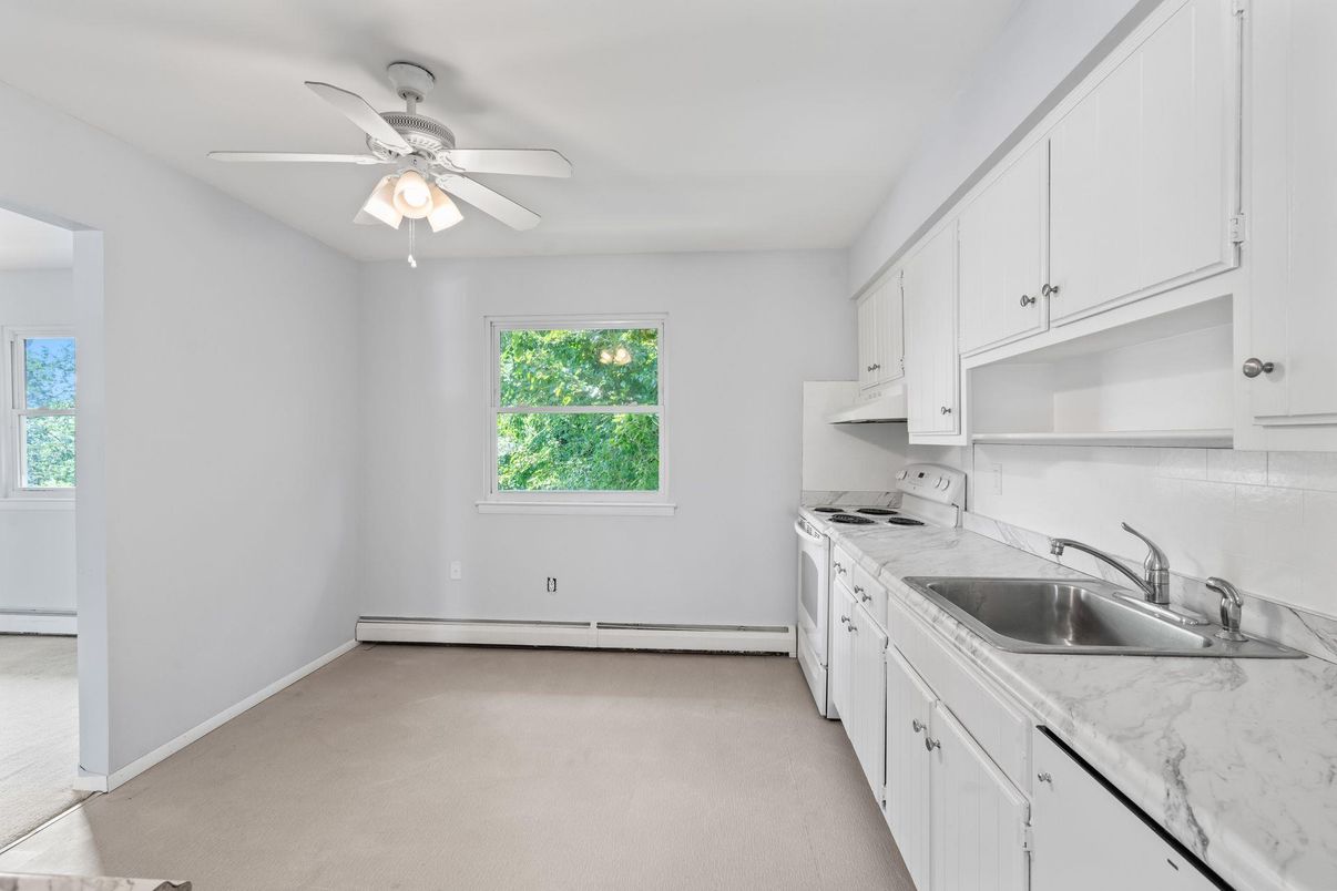 Empty room, Interior, Kitchen