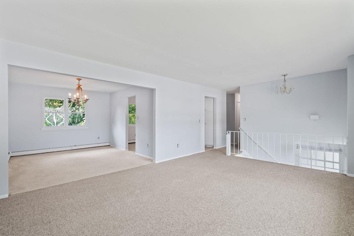 Chandelier, Empty room, Interior