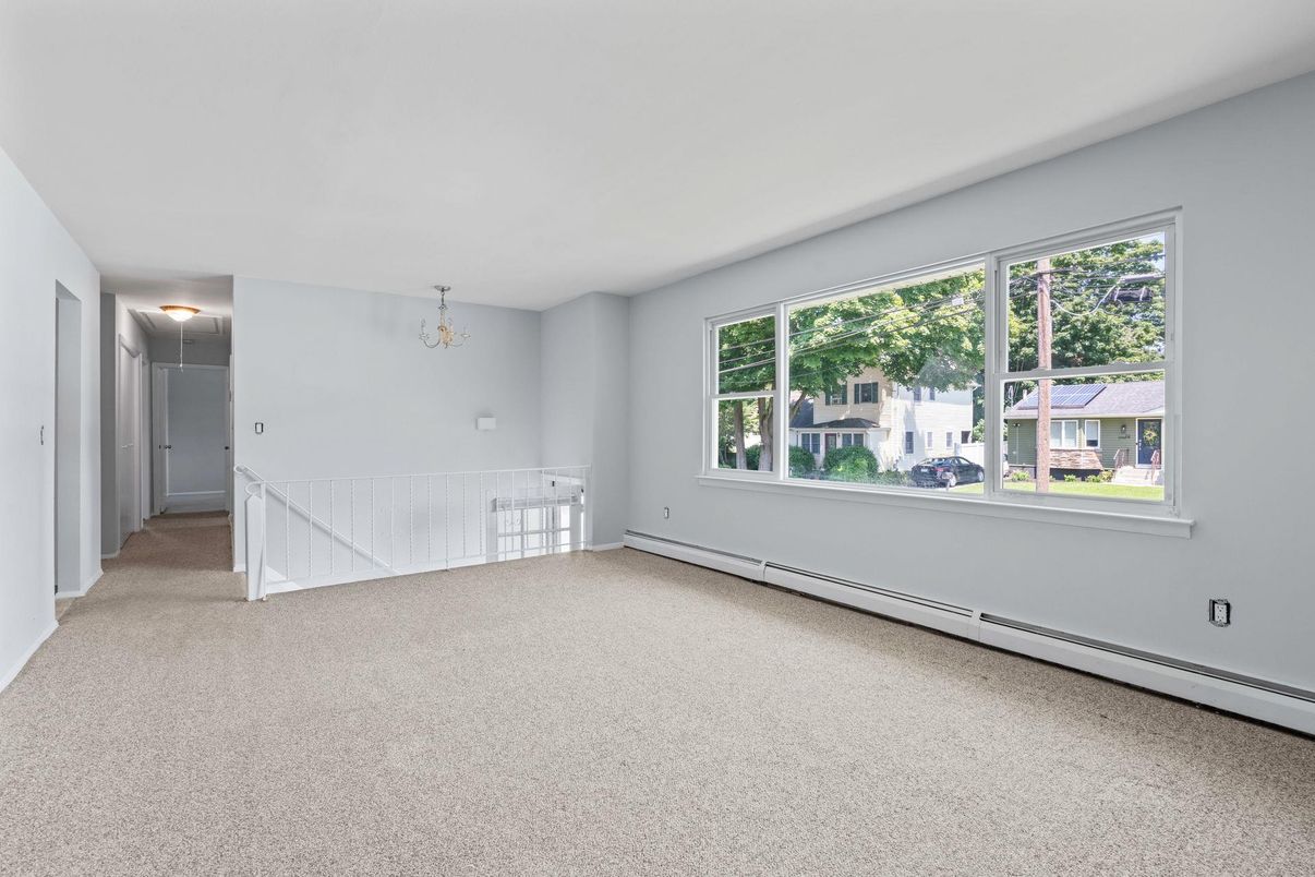 Chandelier, Empty room, Interior