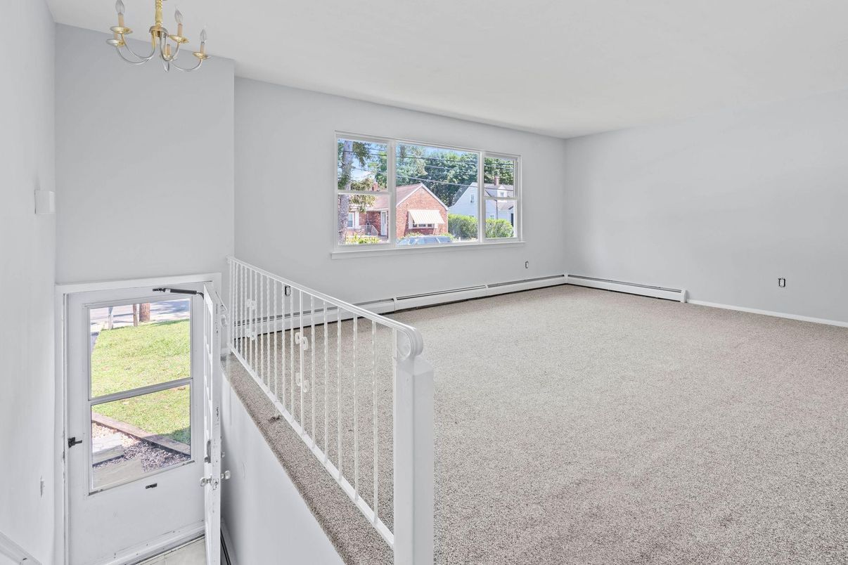 Chandelier, Empty room, Interior