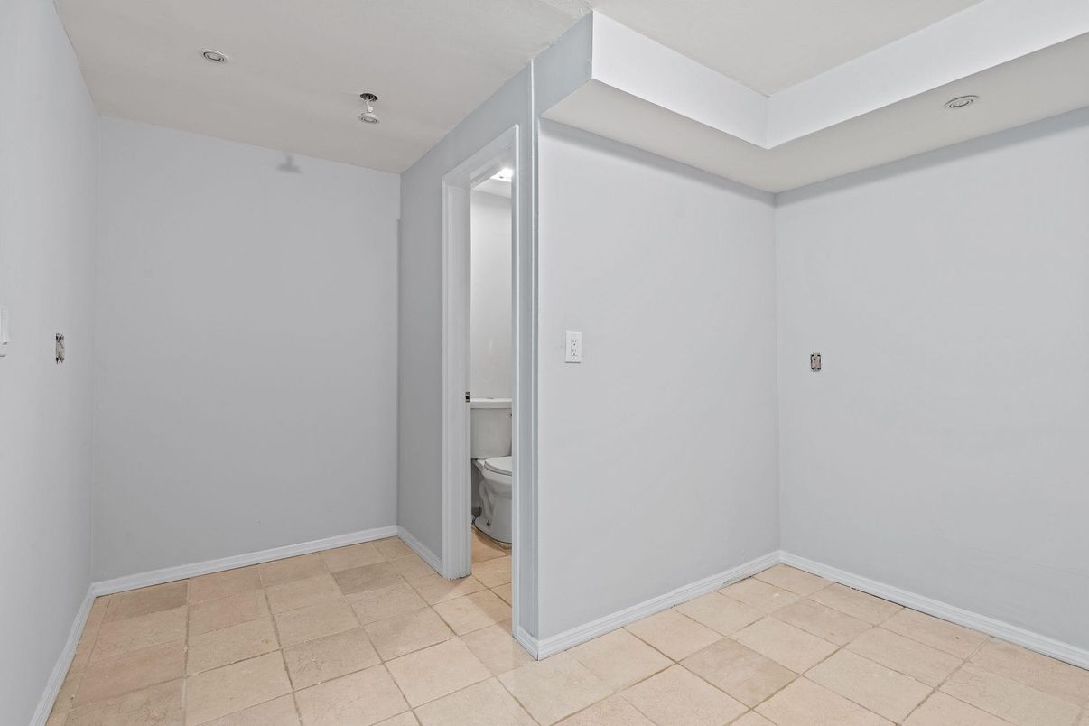 Bathroom, Empty room, Interior