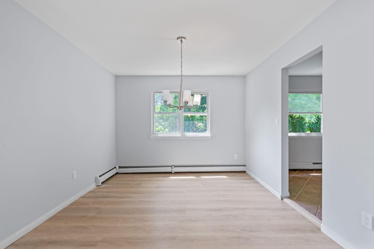 Empty room, Interior, Pendant Lights, Wood Texture Flooring