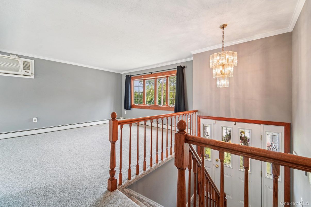 Chandelier, Interior