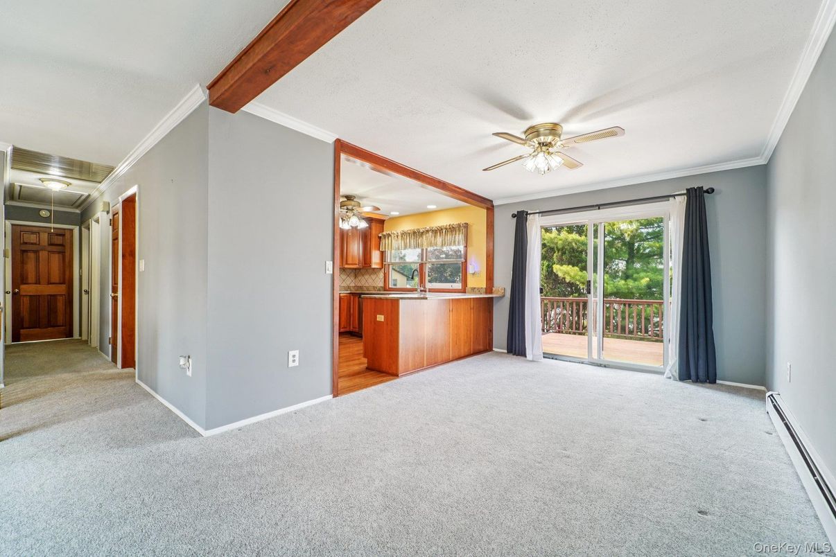 Empty room, Interior, Recessed Lighting, Wooden Beams