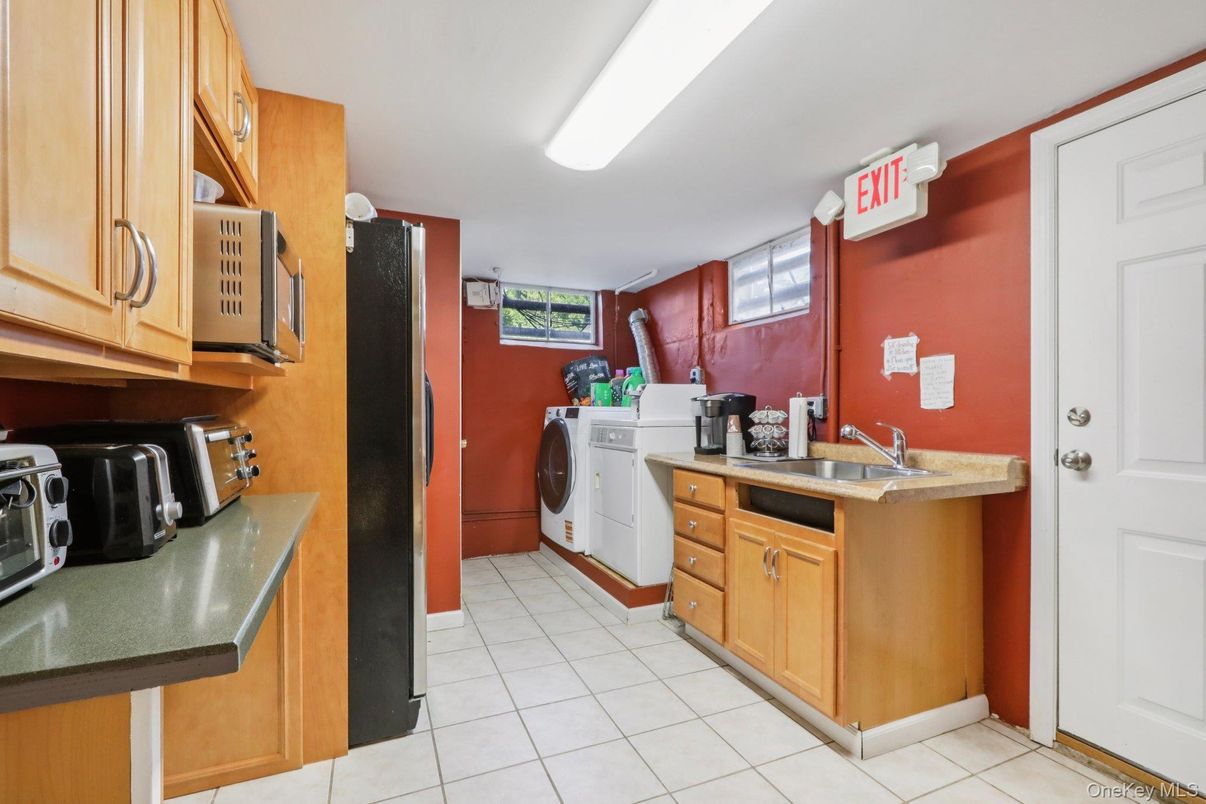 Interior, Washer