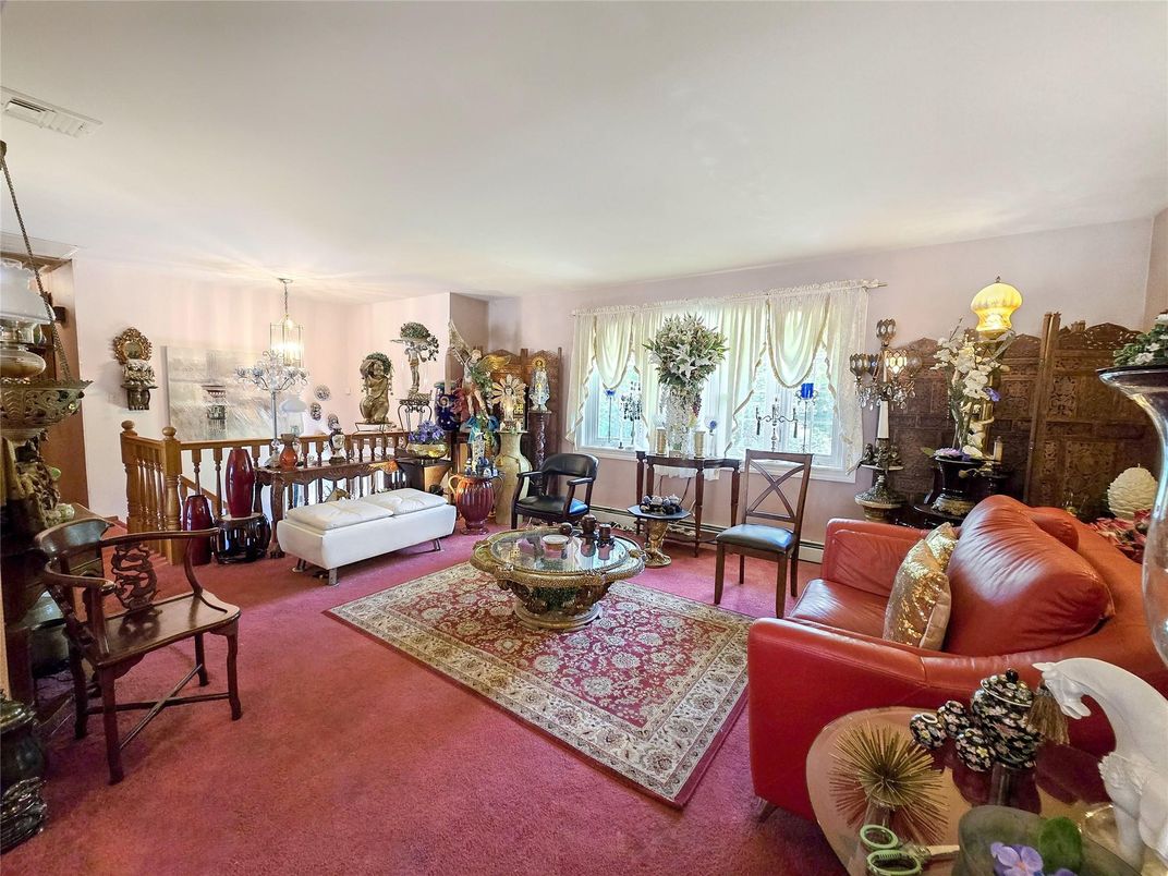 Chandelier, Dining room, Interior, Living room