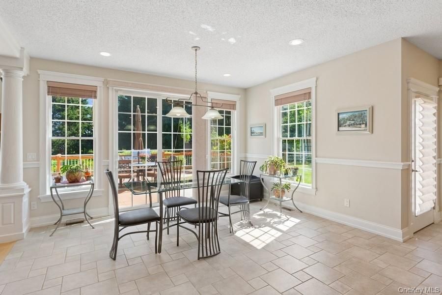 Dining room, Interior, Pendant Lights, Recessed Lighting
