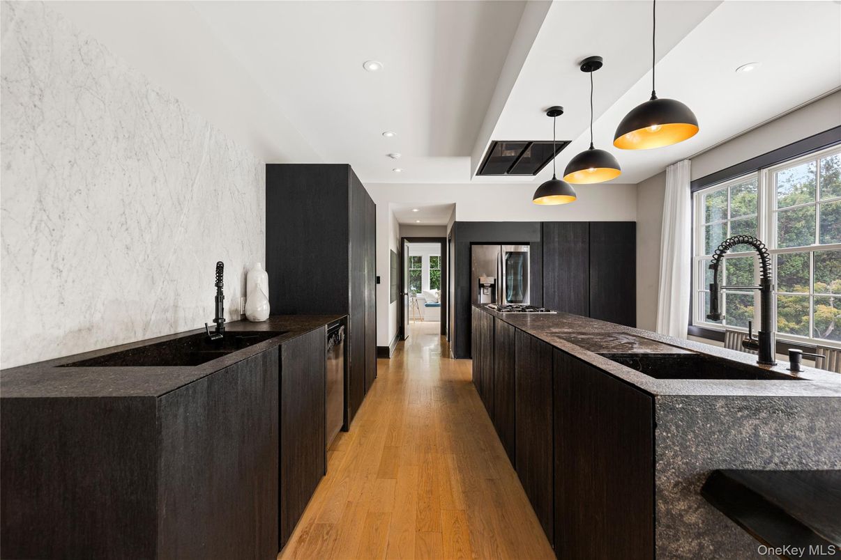 Interior, Kitchen, Pendant Lights, Recessed Lighting, Wood Texture Flooring