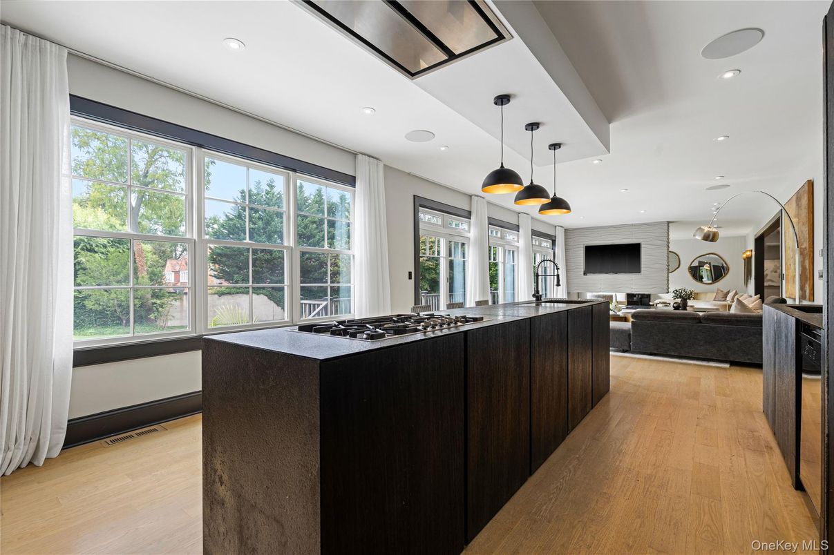 Interior, Kitchen, Living room, Pendant Lights, Recessed Lighting, Wood Texture Flooring