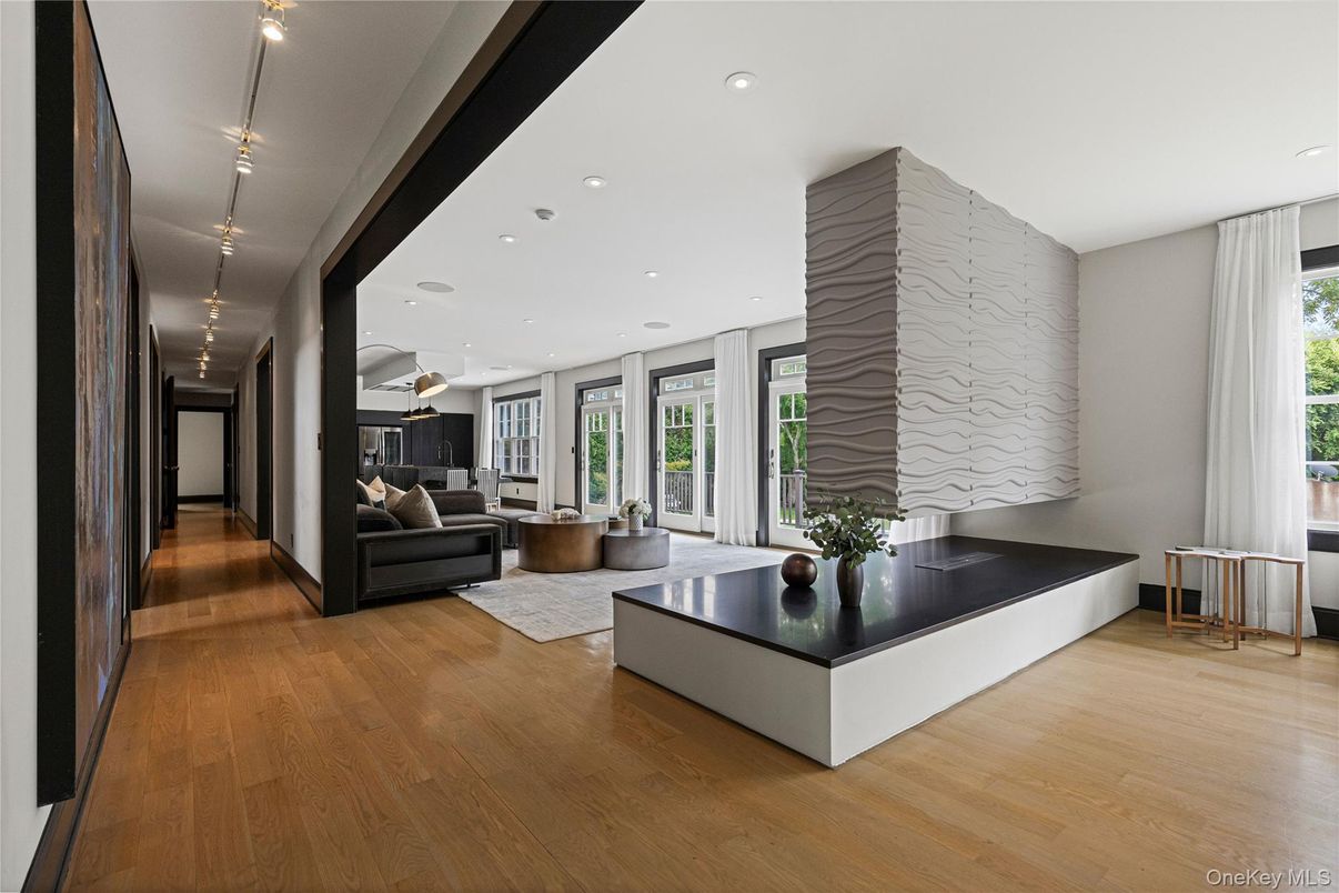 Fireplace, Interior, Living room, Pendant Lights, Recessed Lighting, Wood Texture Flooring