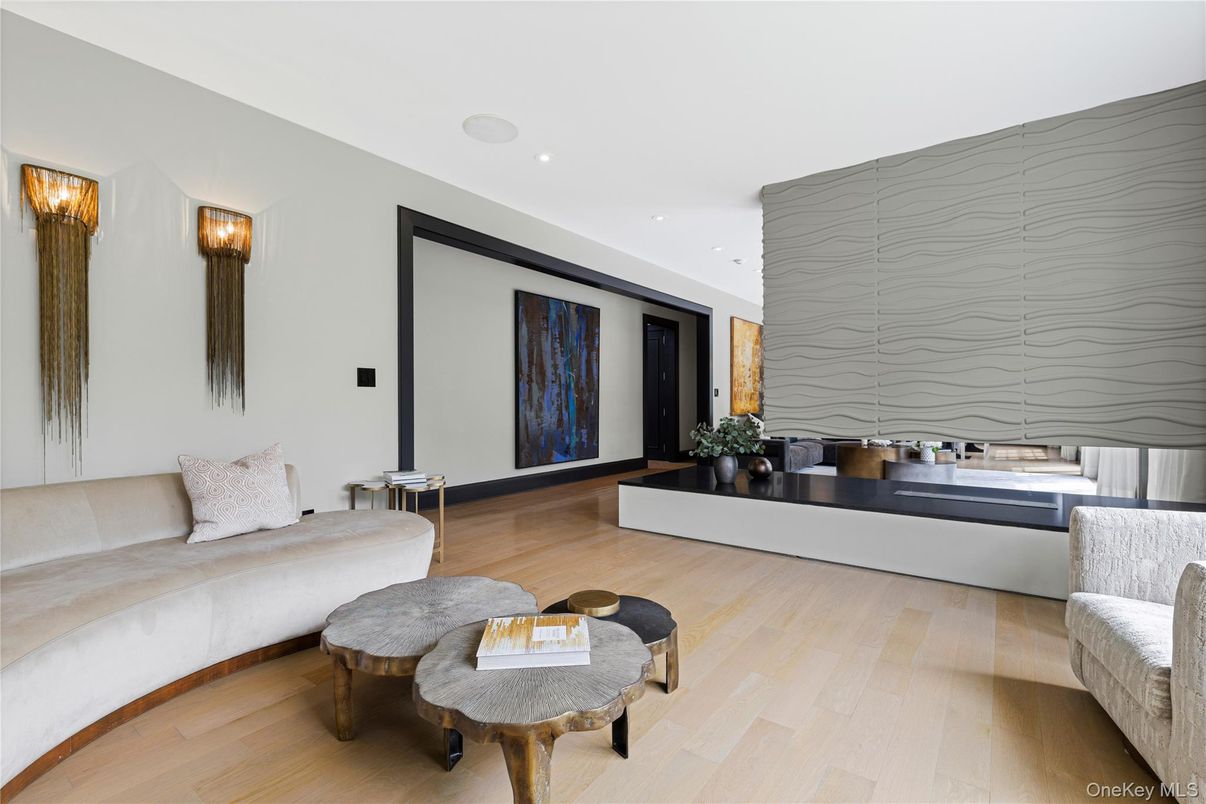 Interior, Living room, Recessed Lighting, Wood Texture Flooring