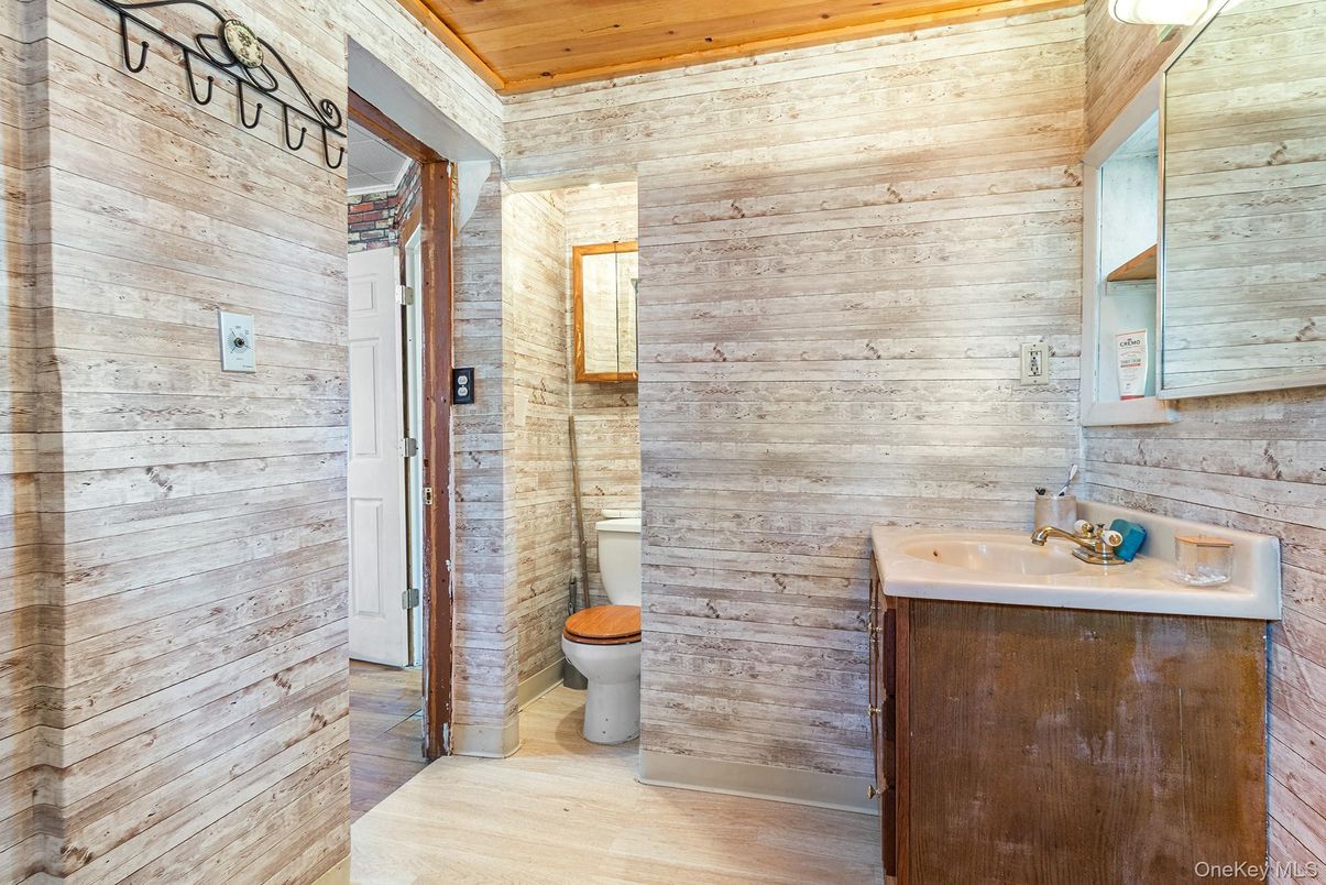 Bathroom, Interior, Wooden Ceilings, Wood Texture Flooring, Wooden Walls