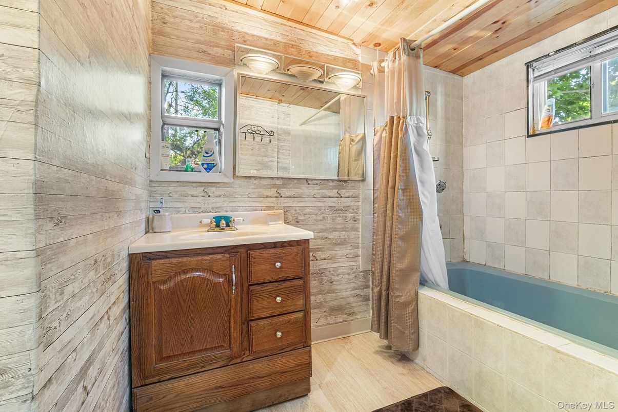 Bathroom, Interior, Wooden Ceilings