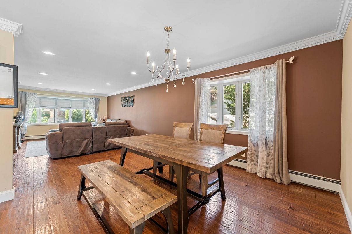 Chandelier, Dining room, Interior, Living room, Recessed Lighting, Wood Texture Flooring