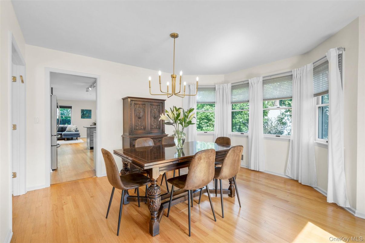 Chandelier, Dining room, Interior, Pendant Lights, Wood Texture Flooring