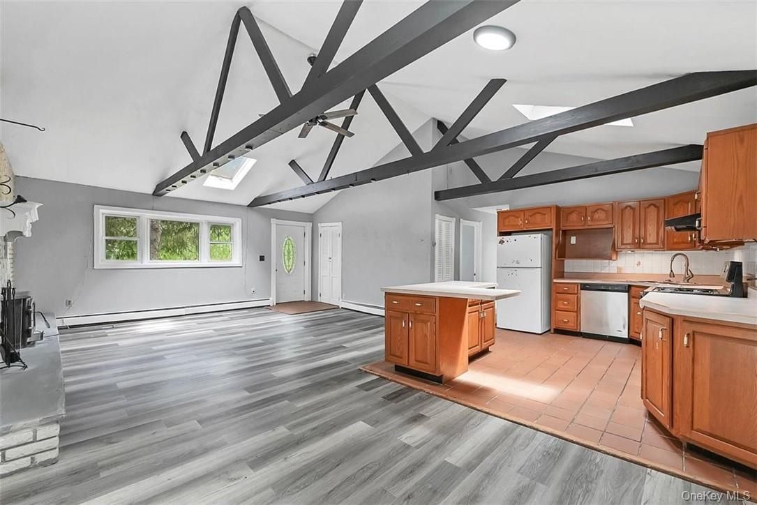 Interior, Kitchen, Recessed Lighting, Wood Texture Flooring