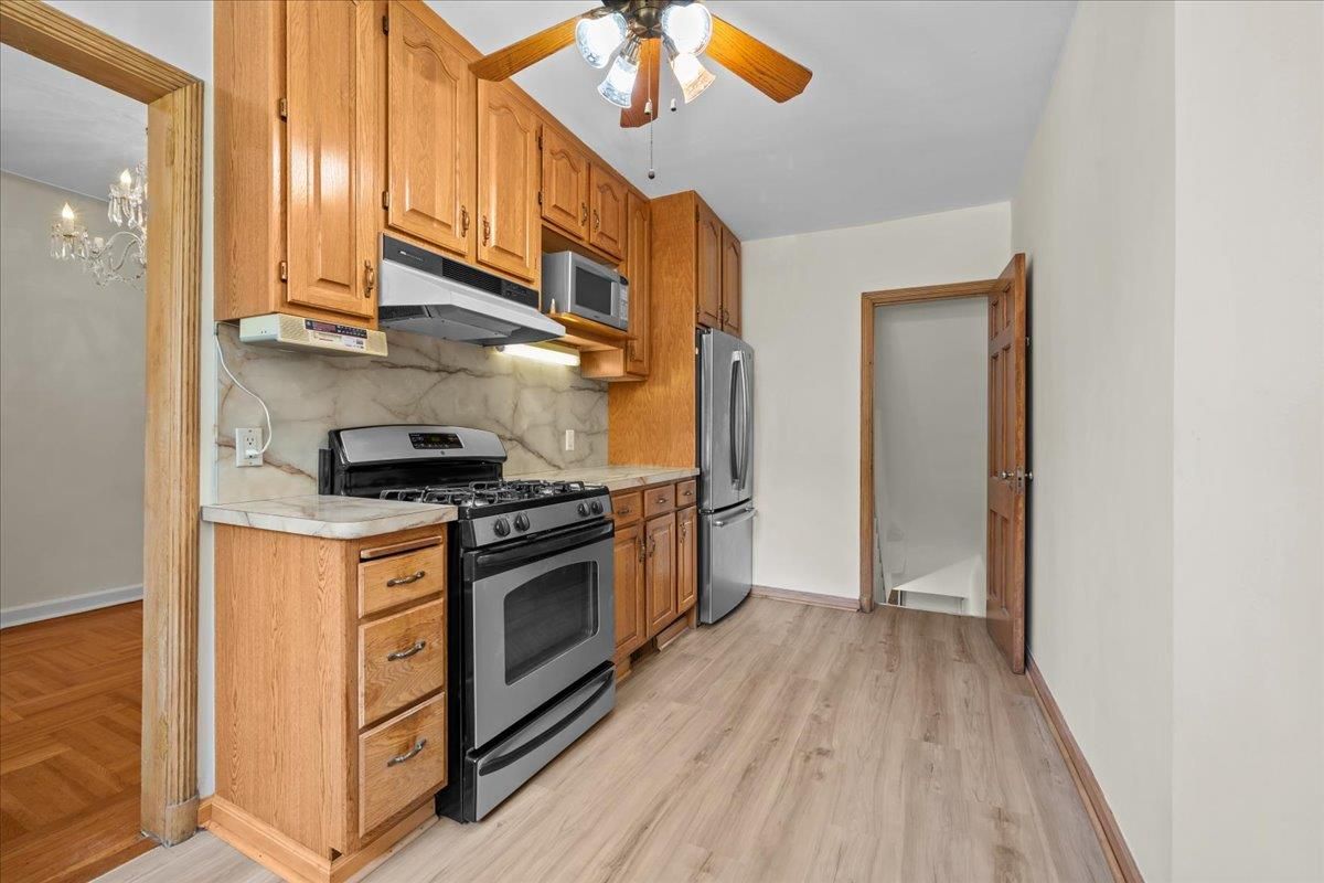 Chandelier, Interior, Kitchen, Wood Texture Flooring