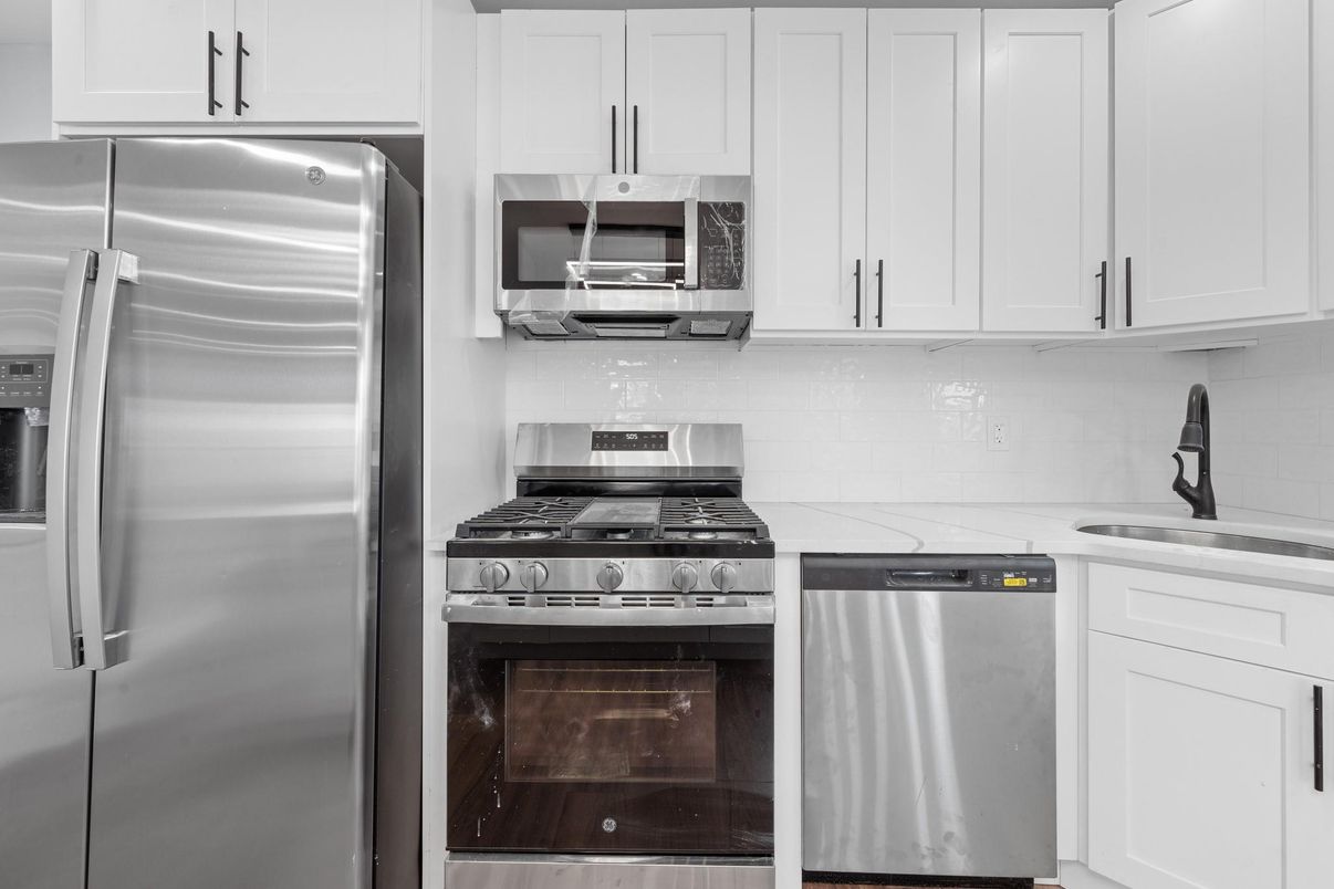 Interior, Kitchen, Stainless Steel Appliances