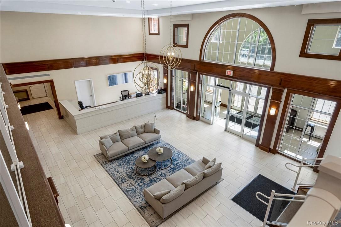 Interior, Living room, Pendant Lights, Recessed Lighting