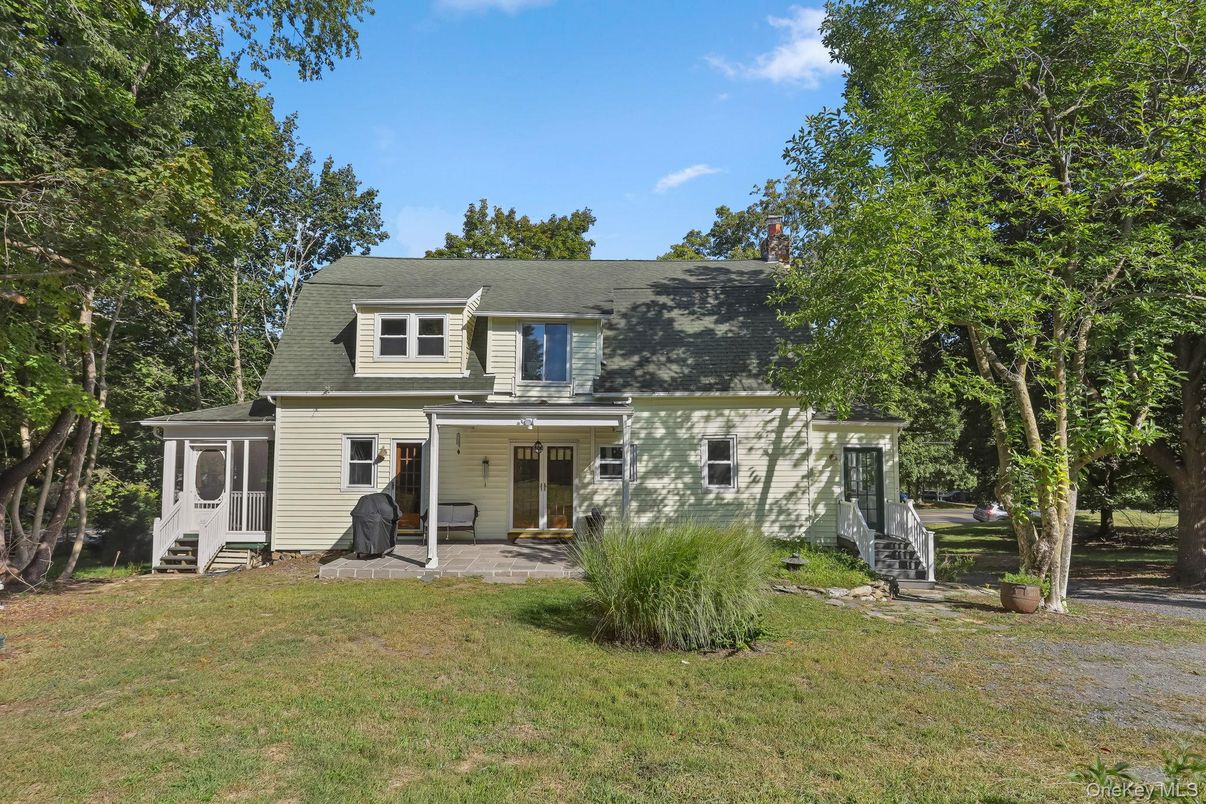 Exterior, Facade, Cape Cod