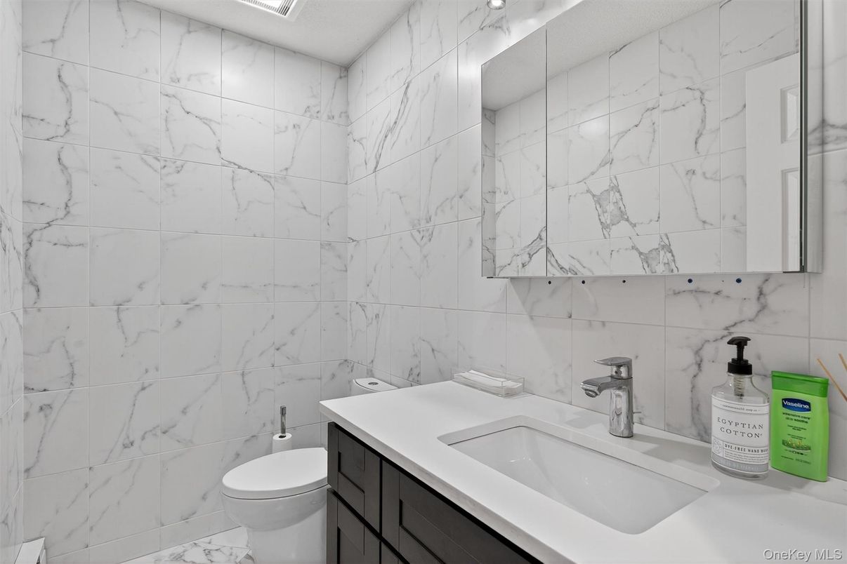 Bathroom, Interior, Marble Walls