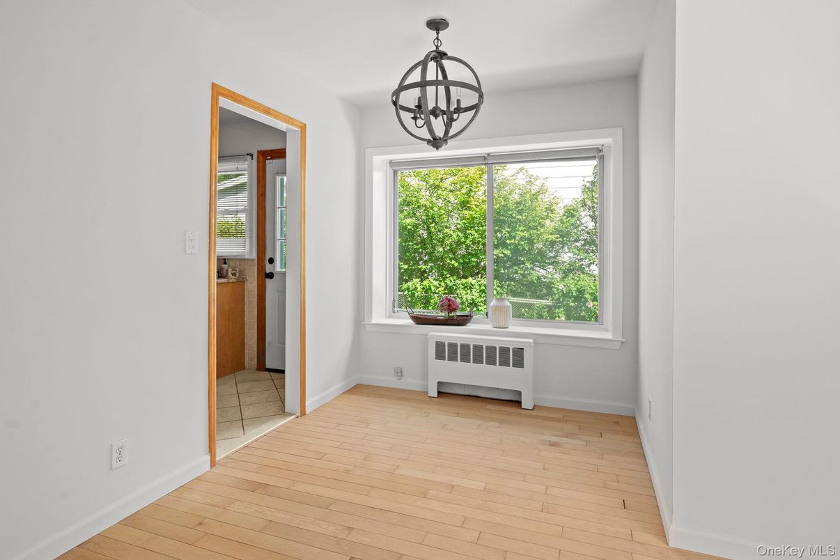 Chandelier, Empty room, Interior, Pendant Lights, Wood Texture Flooring