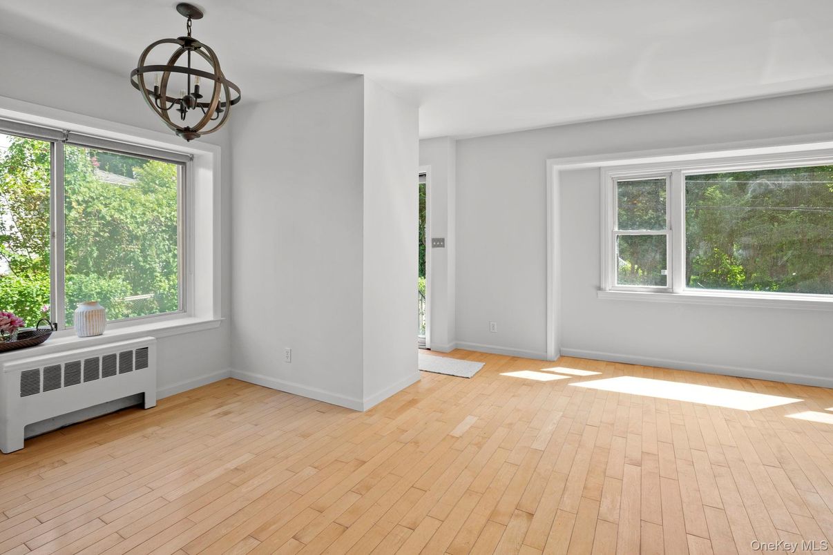 Empty room, Interior, Pendant Lights, Wood Texture Flooring