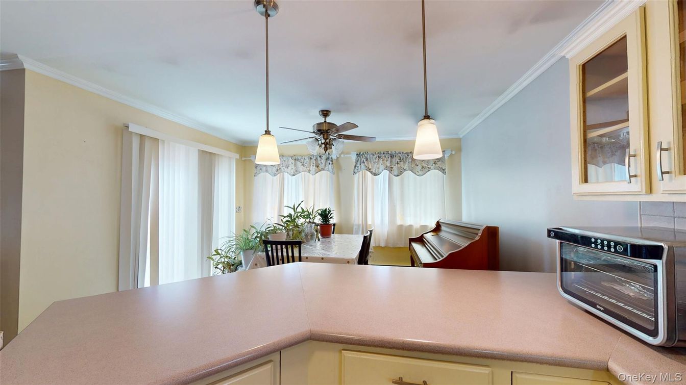 Dining room, Interior, Kitchen, Pendant Lights