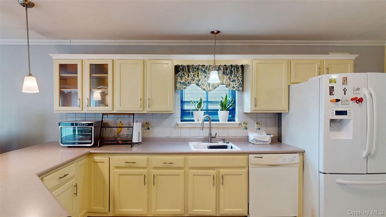 Interior, Kitchen, Pendant Lights
