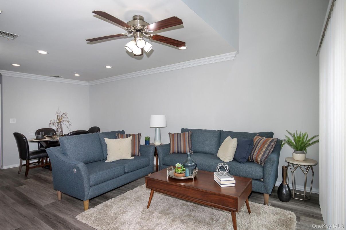 Dining room, Interior, Living room, Recessed Lighting, Wood Texture Flooring