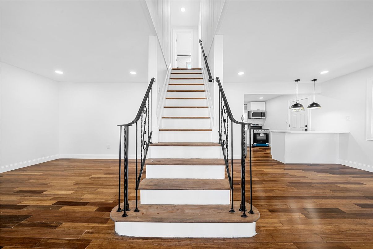 Interior, Kitchen, Pendant Lights, Recessed Lighting, Wood Texture Flooring