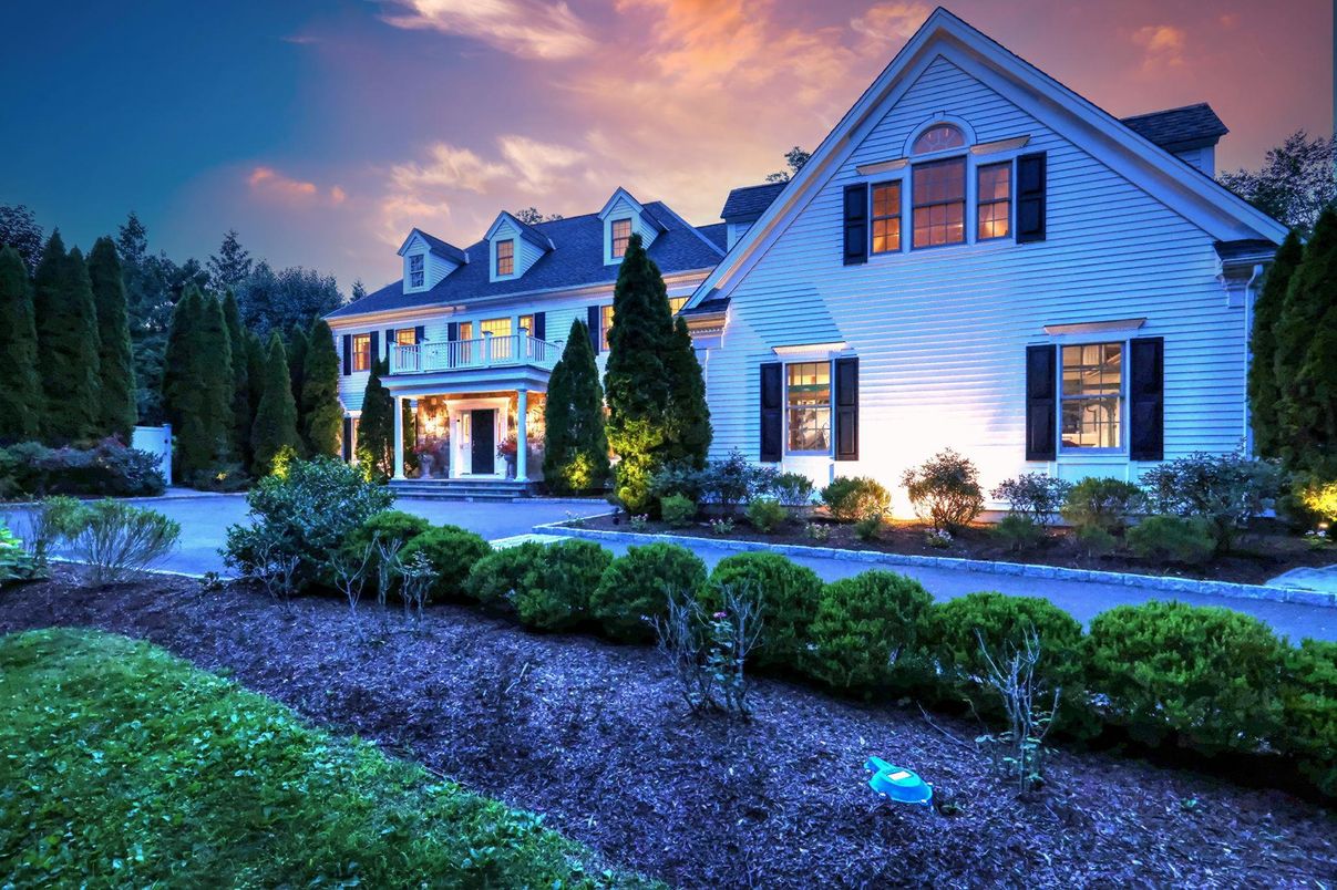 Backyard, Exterior, Facade, Pool, Queen Anne Victorian