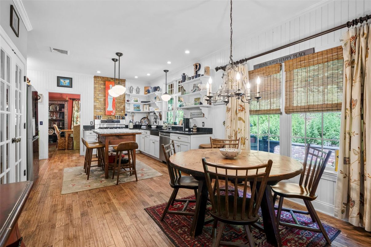 Dining room, Interior, Kitchen, Pendant Lights, Recessed Lighting, Wood Texture Flooring