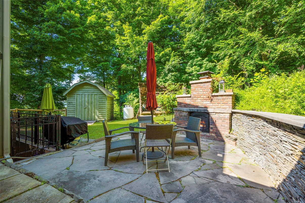 Exterior, Fireplace