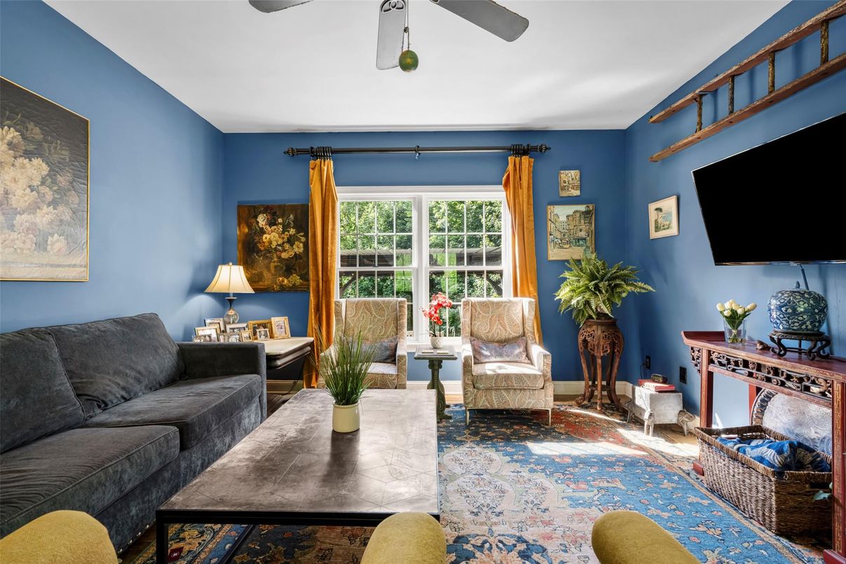Interior, Living room