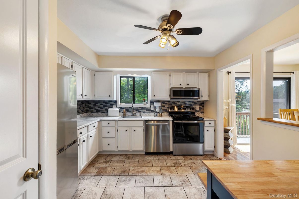 Interior, Kitchen, Stainless Steel Appliances