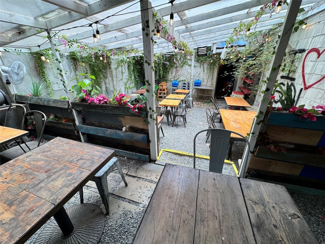 Dining room, Exterior, Interior