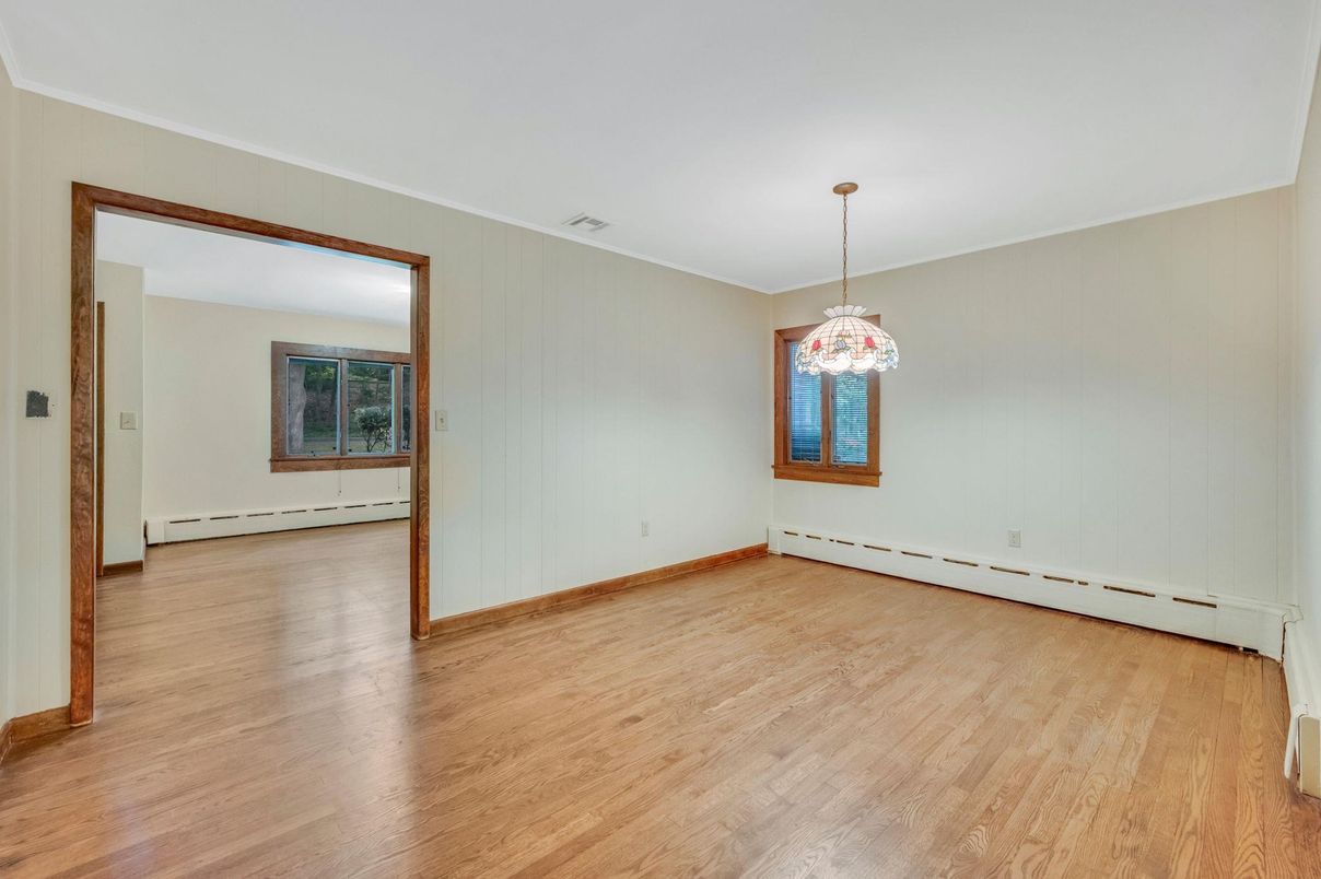 Empty room, Interior, Pendant Lights, Wood Texture Flooring