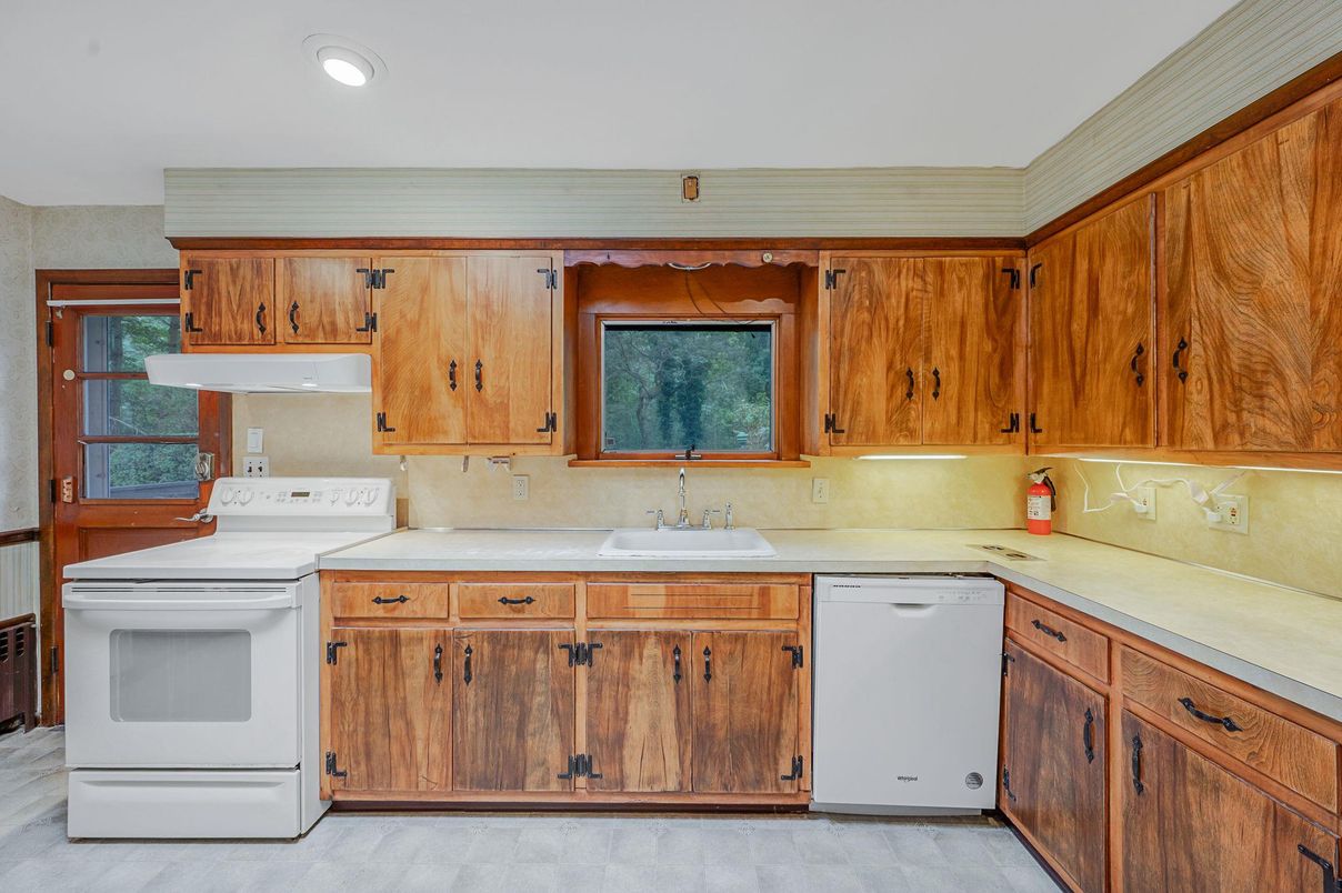 Interior, Kitchen, Recessed Lighting, Washer