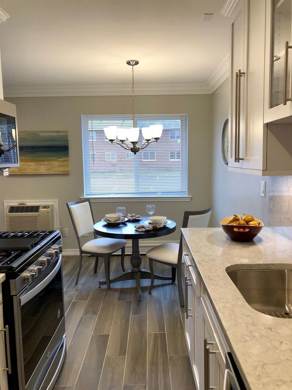 Chandelier, Dining room, Interior, Kitchen, Pendant Lights, Wood Texture Flooring